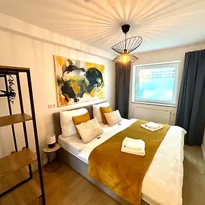 Stylisches 2-zimmer Ambient In Alsternaehe Mit Kingsize-bett & Schlafsofa Hamburg